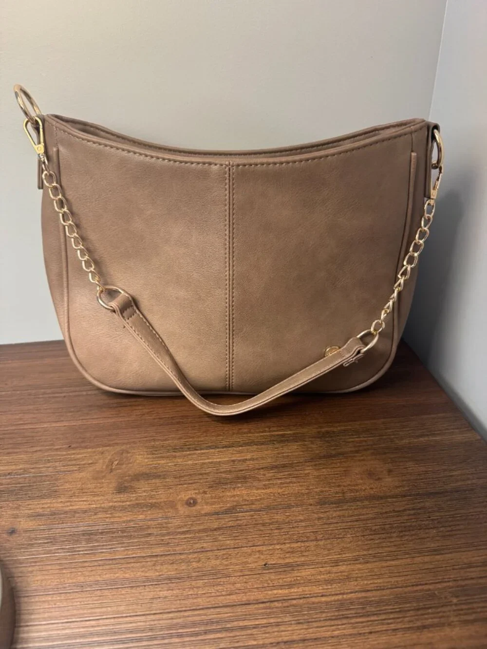 Modern+Chic Marissa Saddle Crossbody Bag Fawn Vegan Leather | 2 Straps